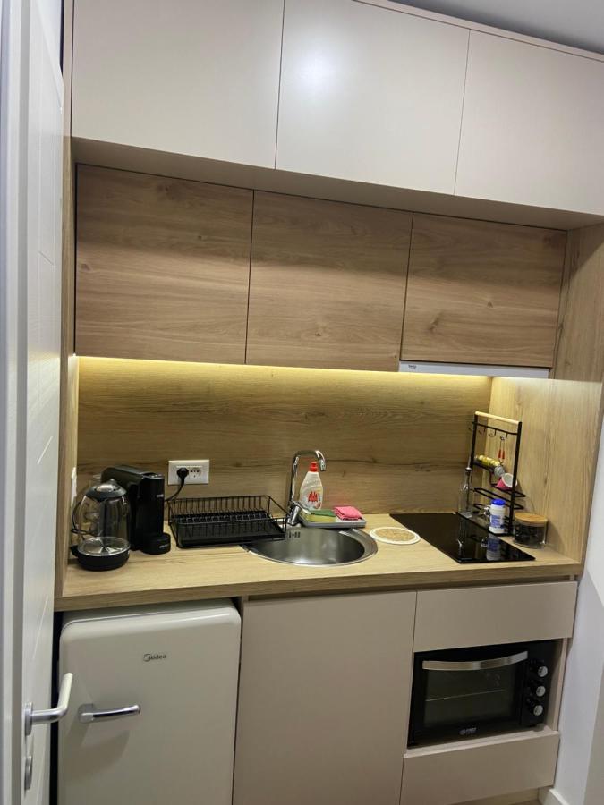 Smart Home , Lovely Apartment In 티라나 외부 사진