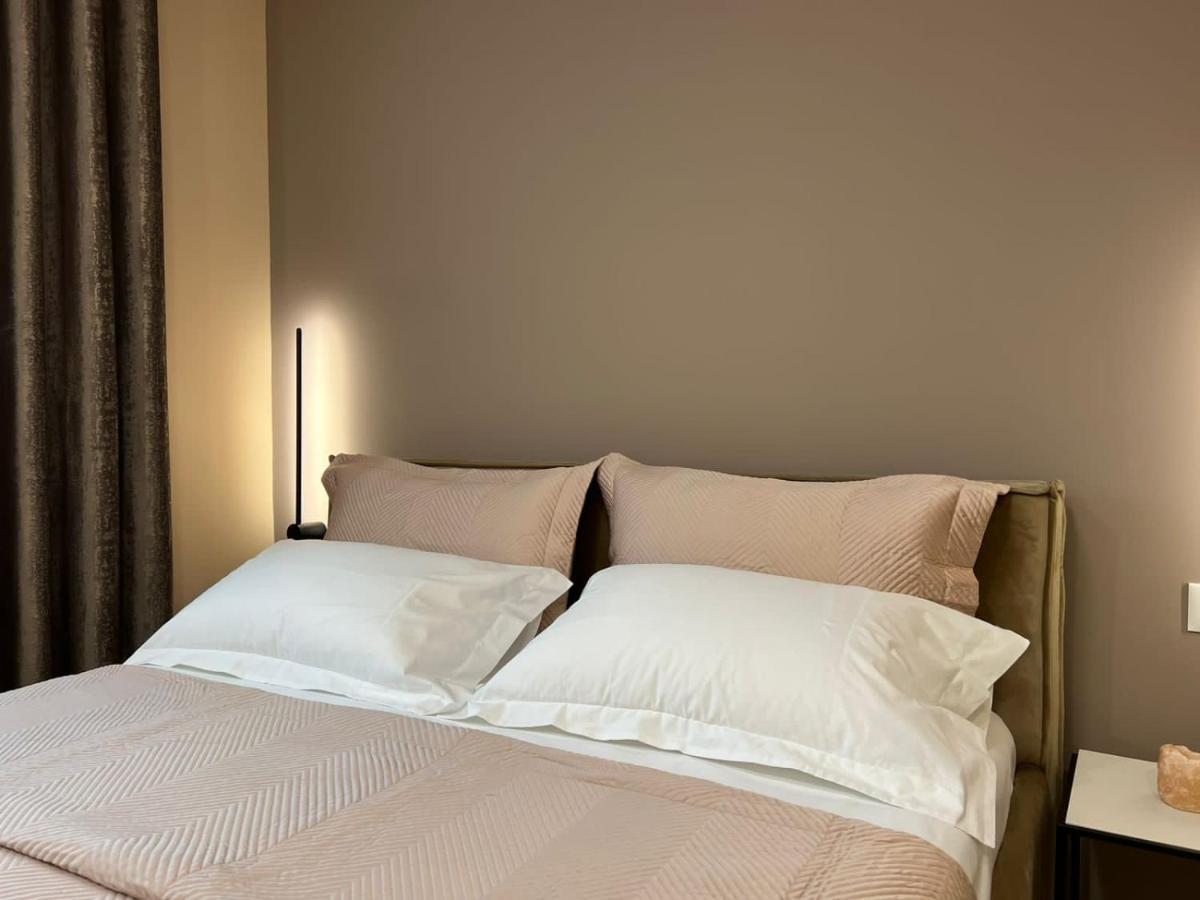 Smart Home , Lovely Apartment In 티라나 외부 사진